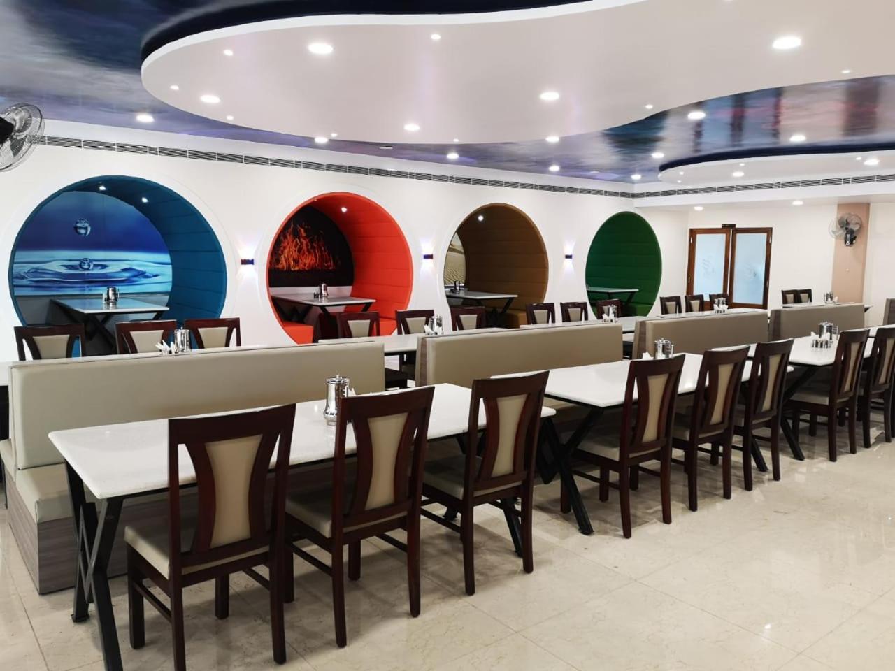 Silver Stone Park Resort, Kovilpatti Extérieur photo