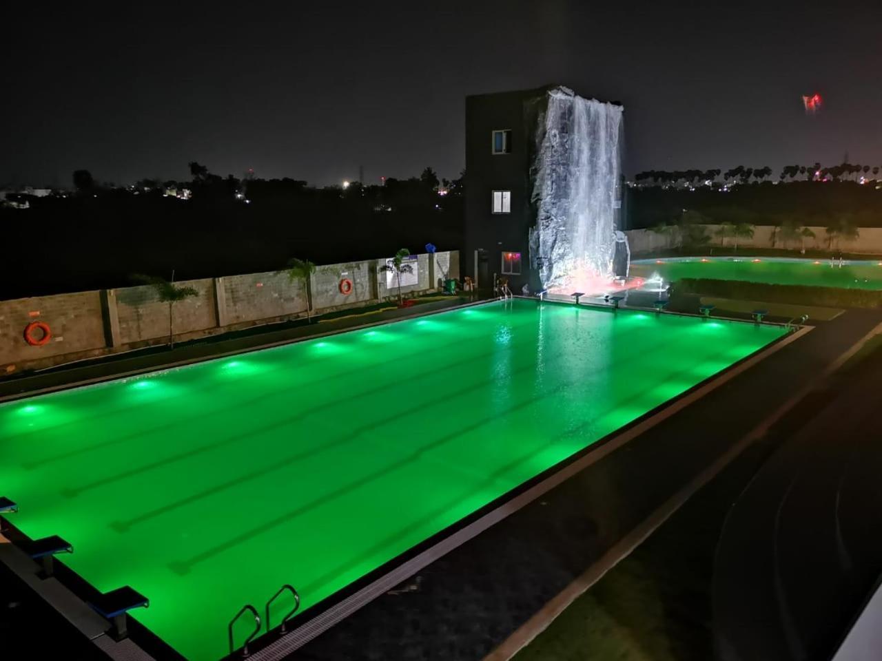 Silver Stone Park Resort, Kovilpatti Extérieur photo