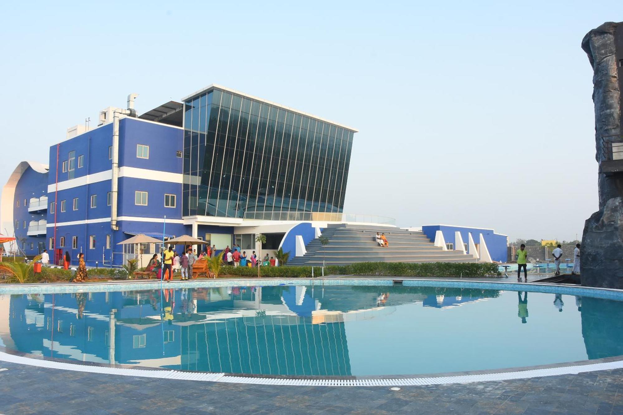 Silver Stone Park Resort, Kovilpatti Extérieur photo