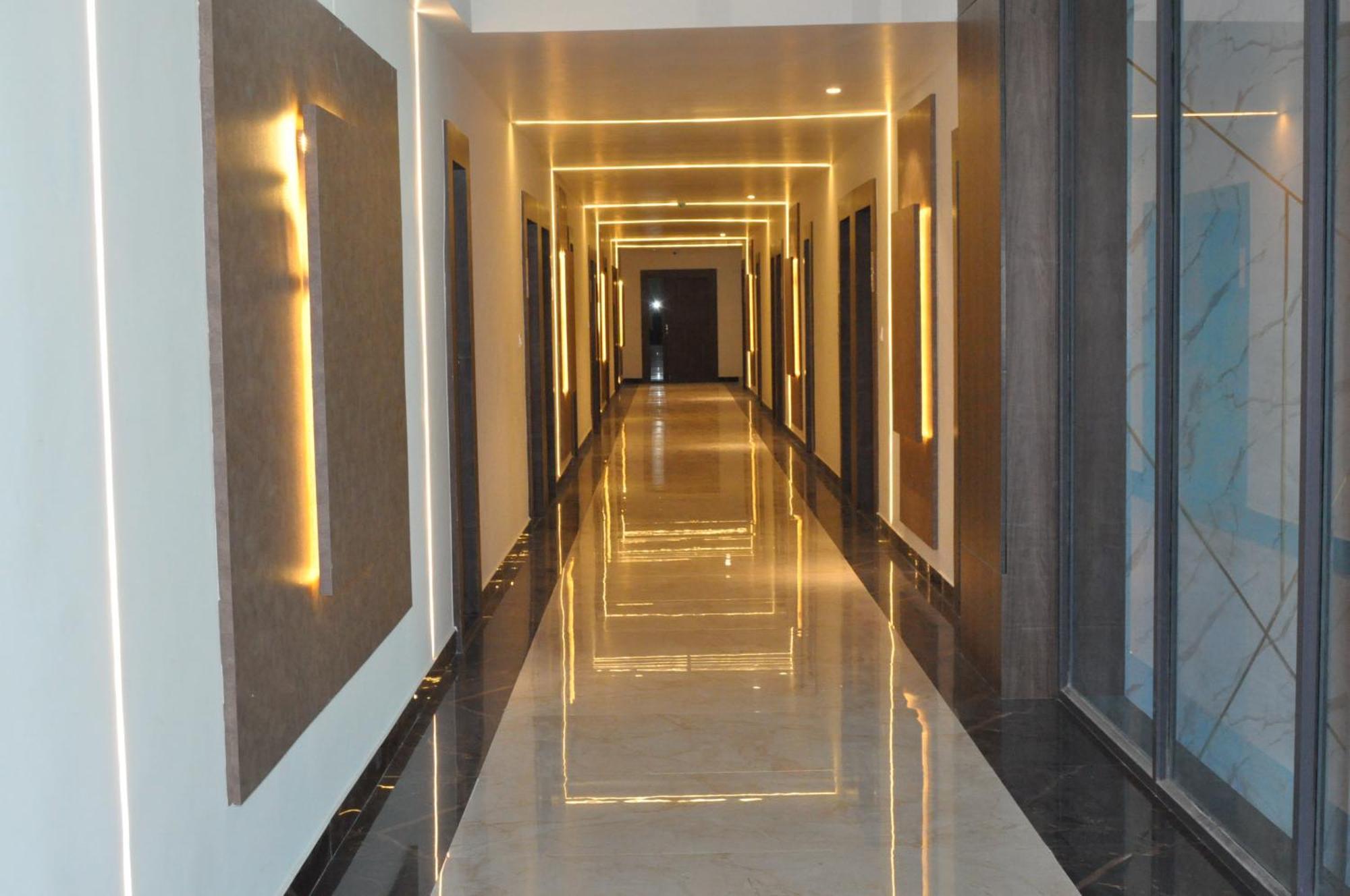 Silver Stone Park Resort, Kovilpatti Extérieur photo